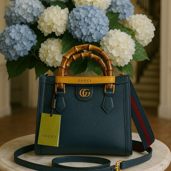Gucci Blue Bamboo Handle Bag with Red and Green Stripes- Princess Diana edition - Picture 2 of 3